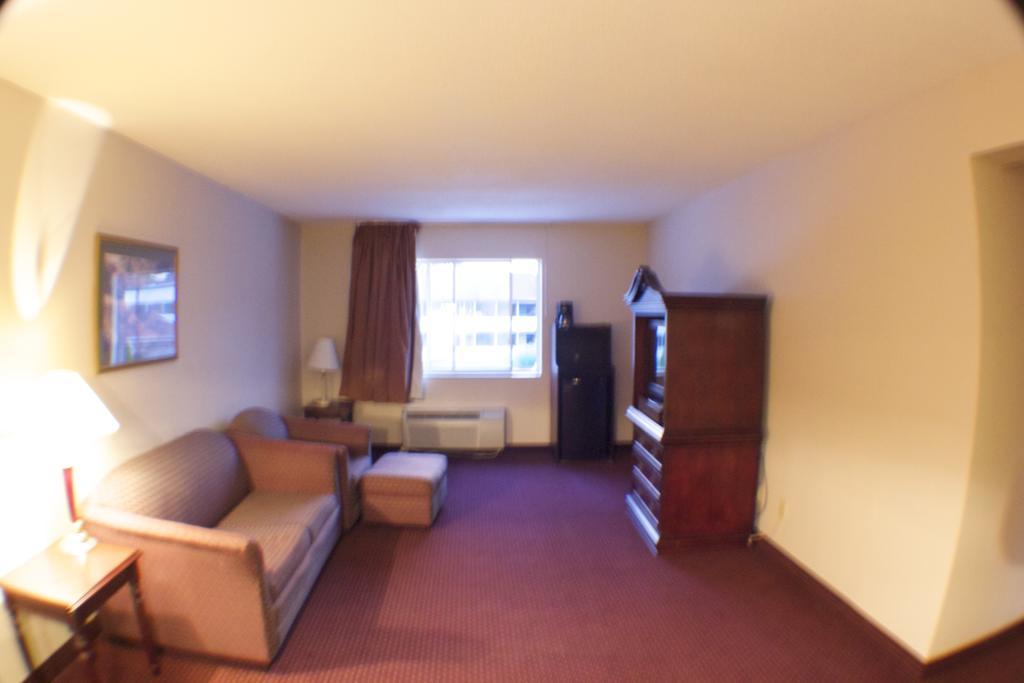 The Garden Inn Элкхарт Экстерьер фото