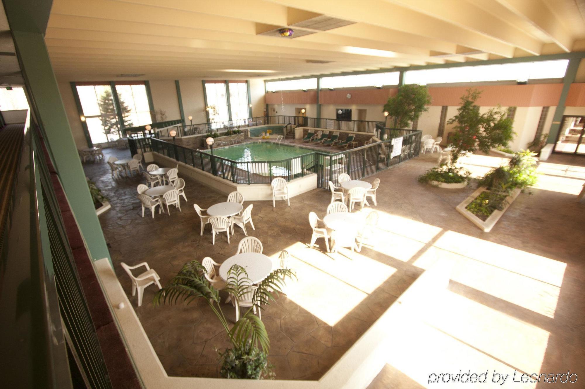 The Garden Inn Элкхарт Интерьер фото